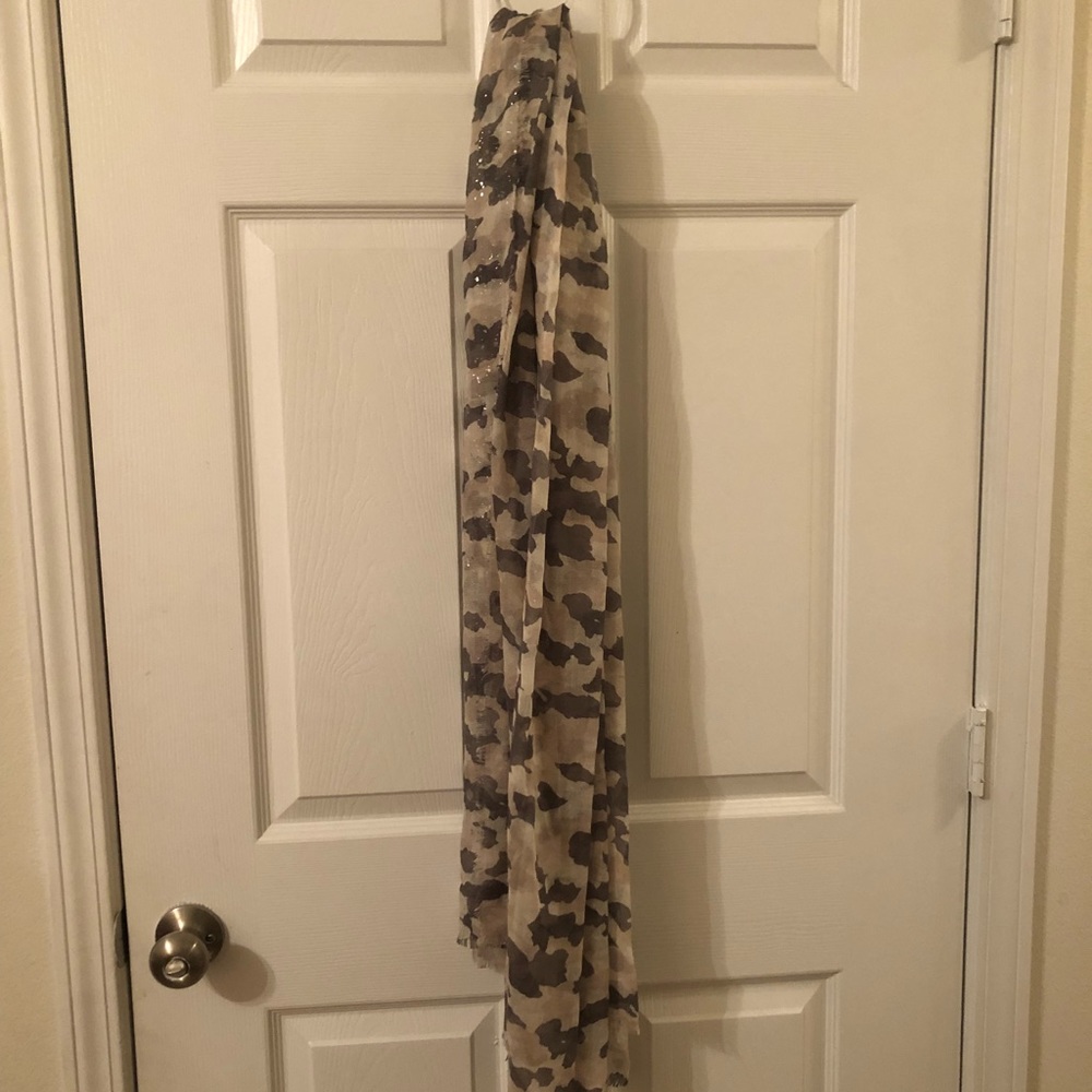 Steve Madden Camo Scarf